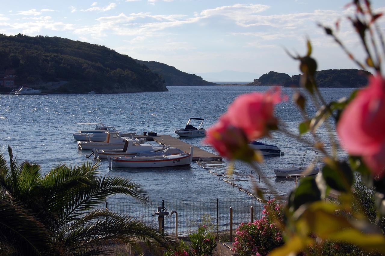 Beach Villa Ema Supetarska Draga Exterior photo